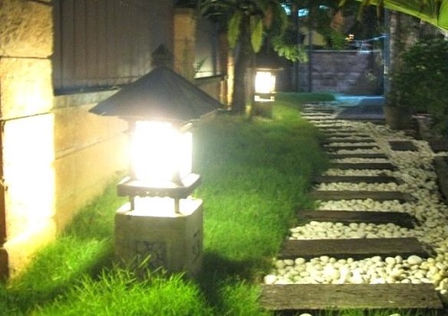 halogeny LED w ogrodzie